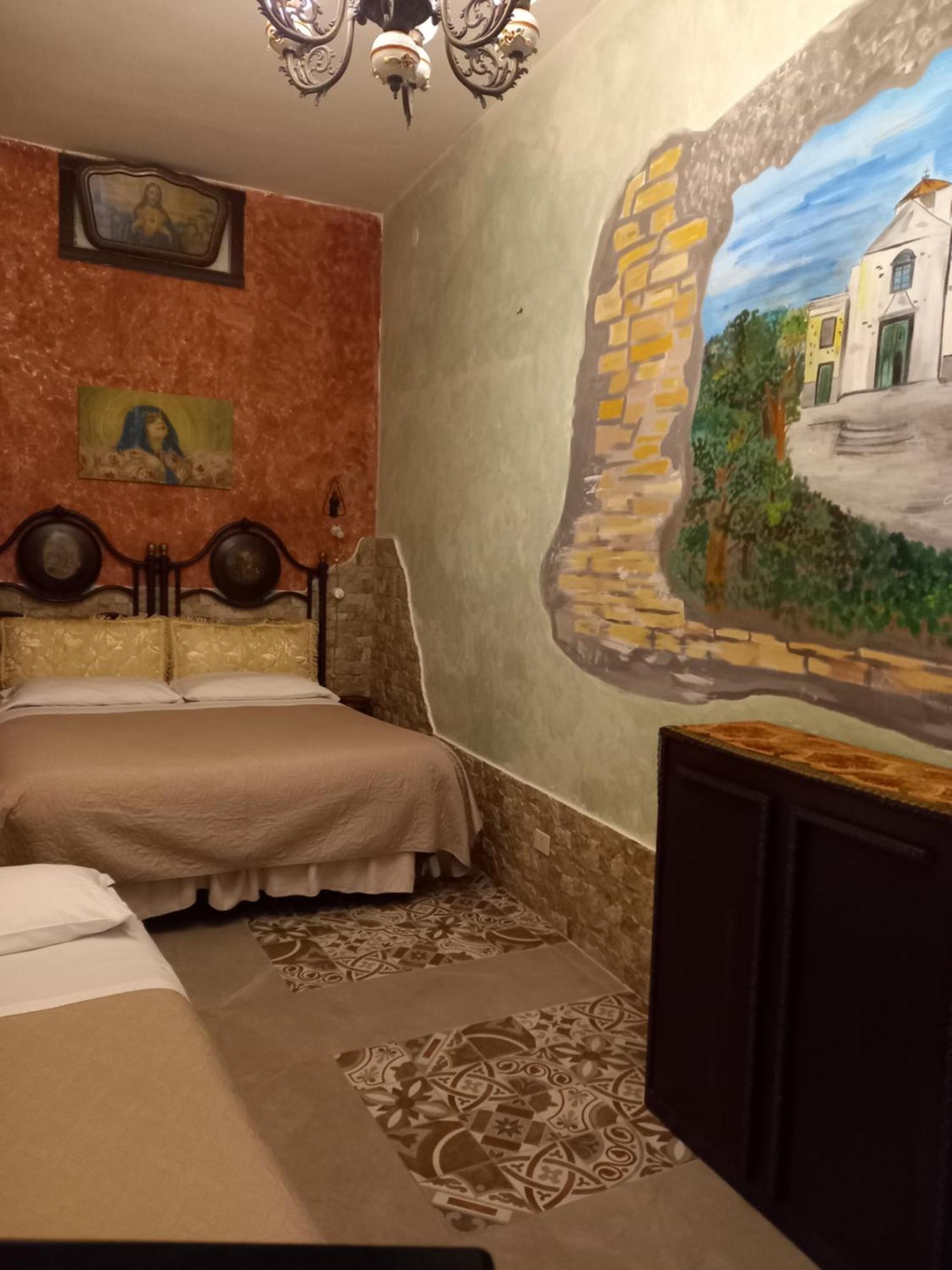 Sicilia In Miniatura "L'Atelier Dell'Etna" Bed and Breakfast Zafferana Etnea Værelse billede