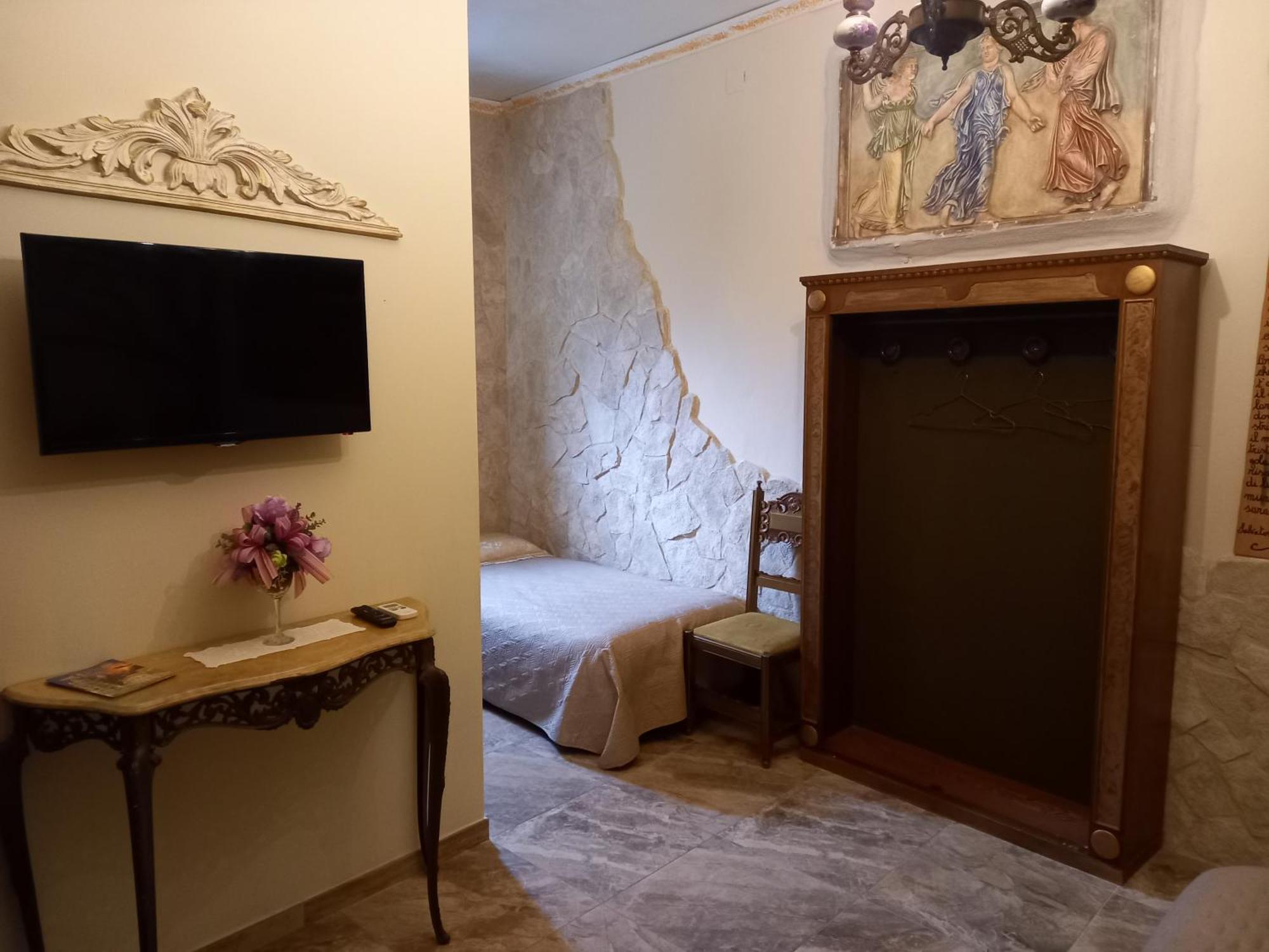 Sicilia In Miniatura "L'Atelier Dell'Etna" Bed and Breakfast Zafferana Etnea Værelse billede
