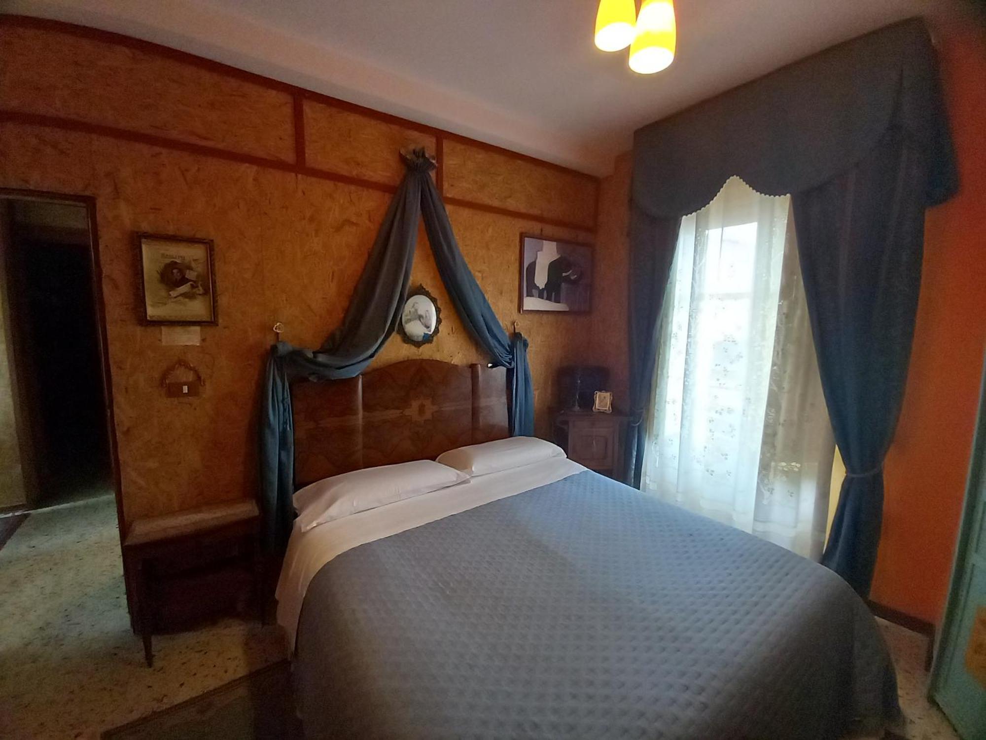 Sicilia In Miniatura "L'Atelier Dell'Etna" Bed and Breakfast Zafferana Etnea Værelse billede