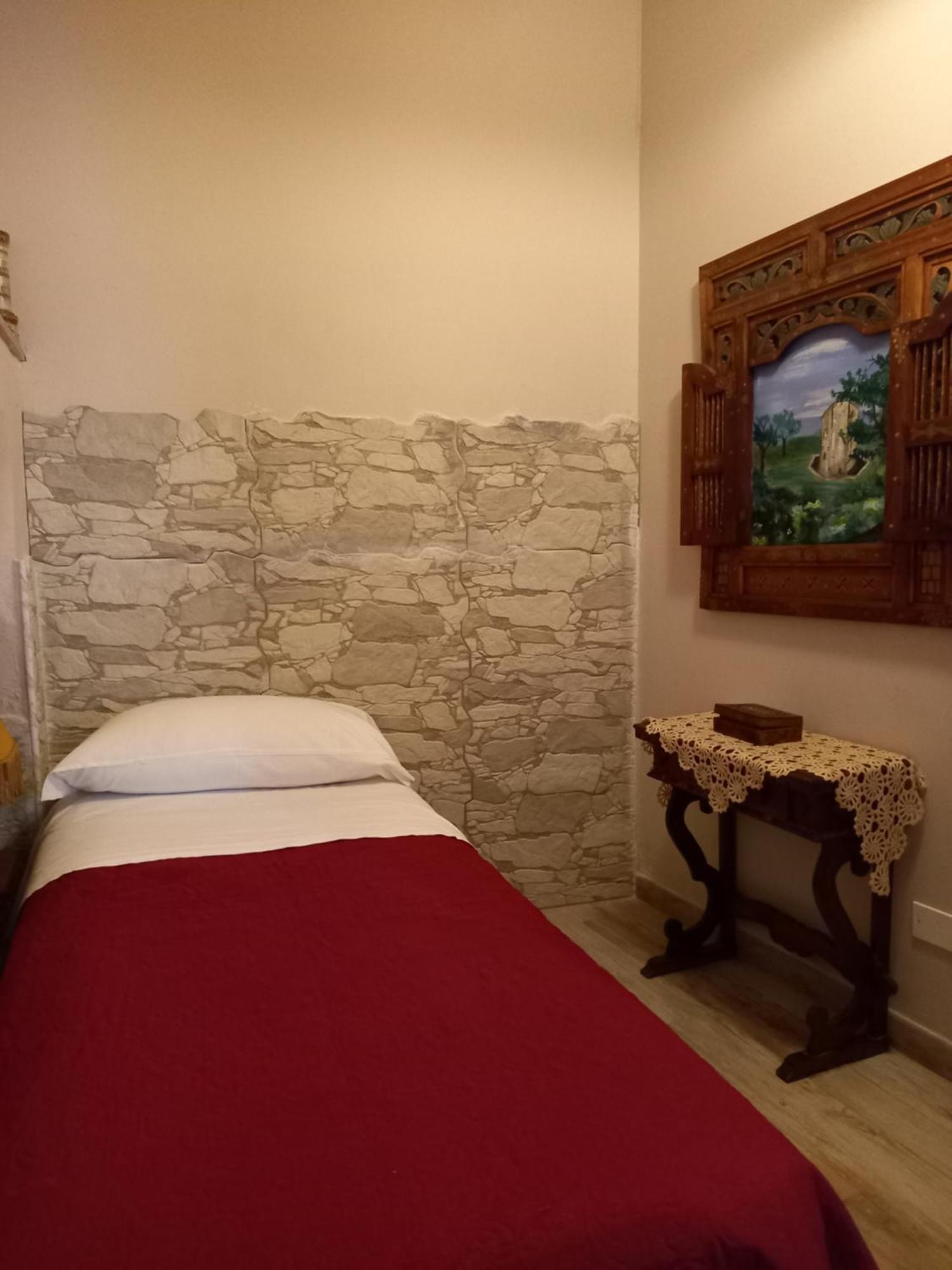 Sicilia In Miniatura "L'Atelier Dell'Etna" Bed and Breakfast Zafferana Etnea Værelse billede